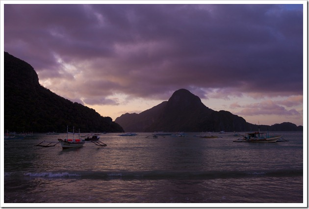 The Bay of El Nido at Sunset_1280_for_Web